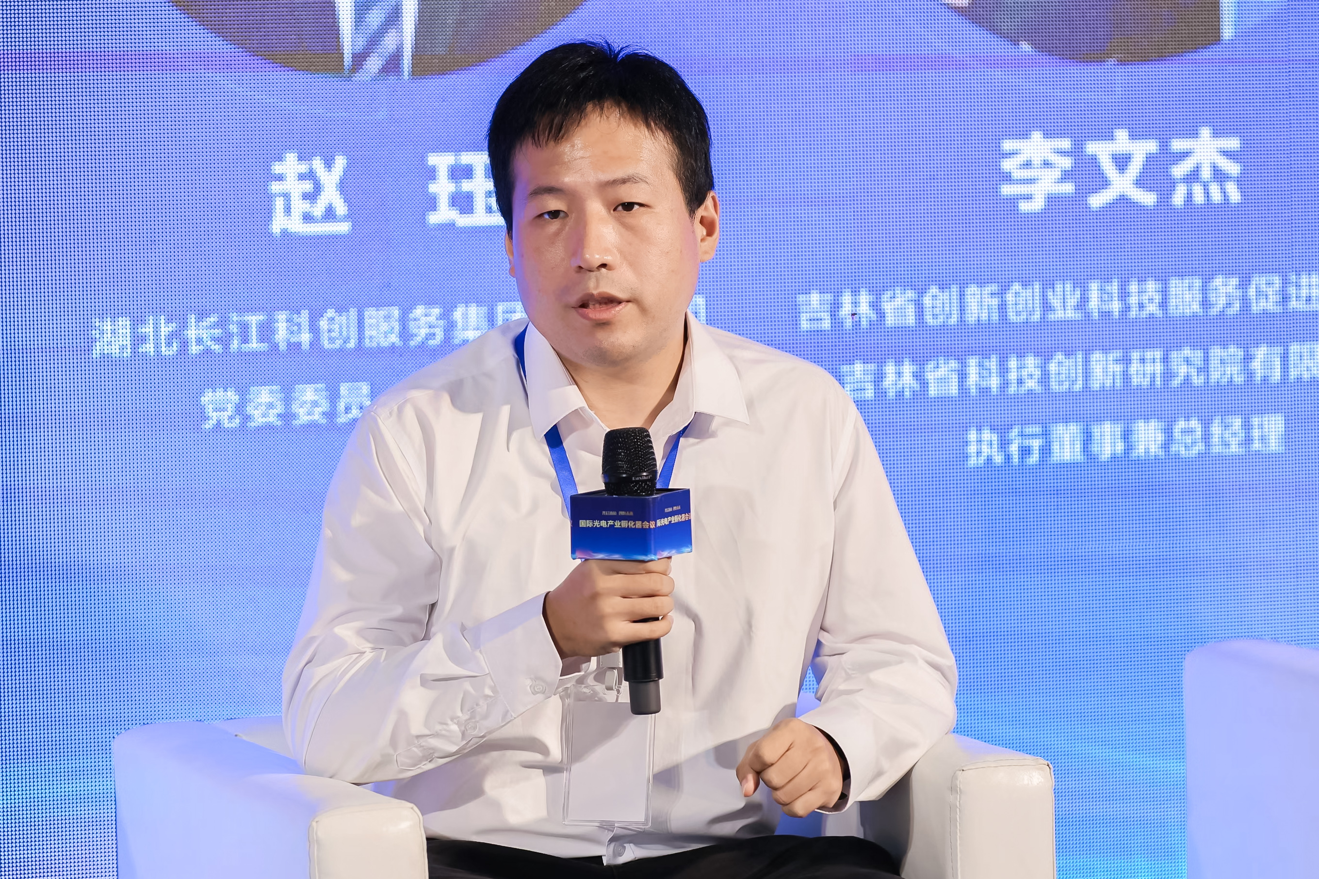 JY732077.JPG