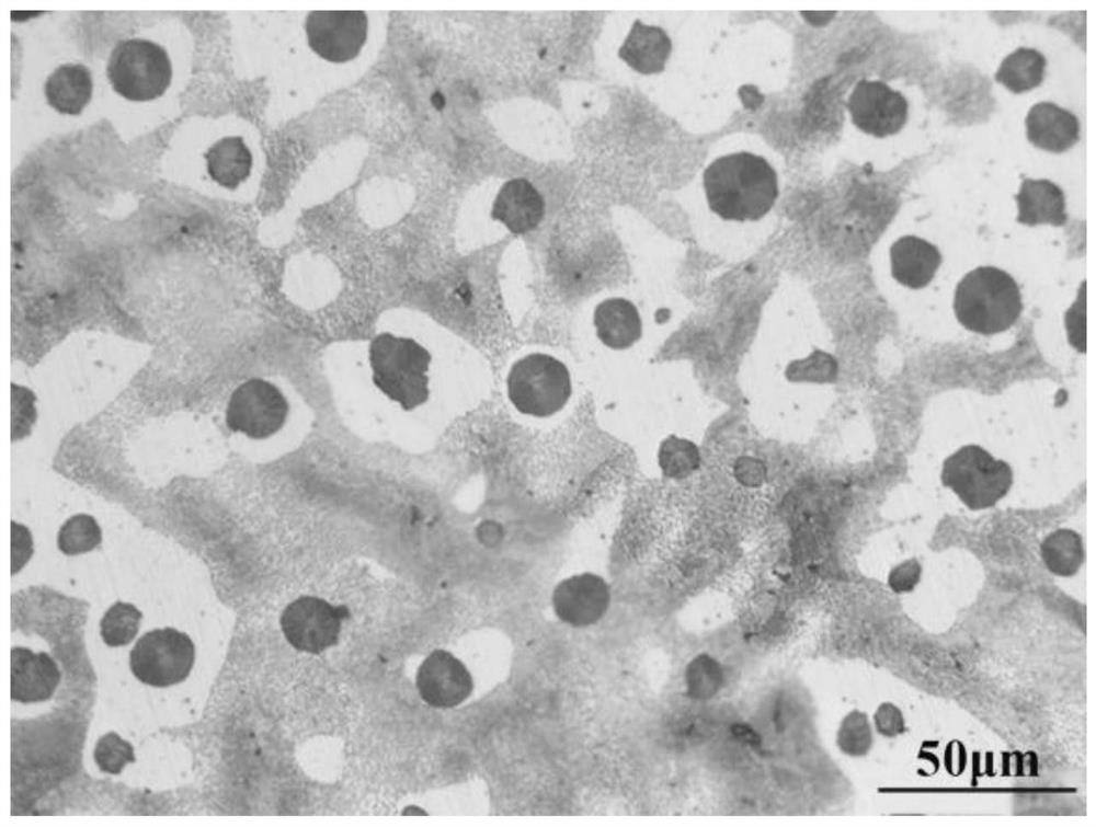 一種高強(qiáng)度、高韌性的球墨鑄鐵及其制備方法與應(yīng)用