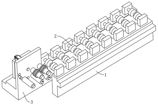 一種薄板輥軋成型設(shè)備